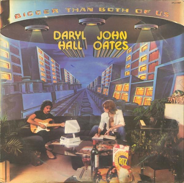 Daryl Hall & John Oates - Bigger Than Both Of Us
