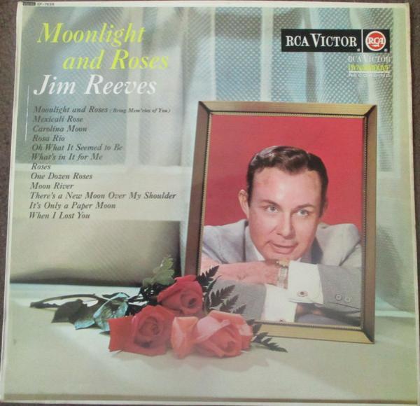 Jim Reeves - Moonlight And Roses