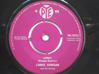 Lonnie Donegan's Skiffle Group - Lively