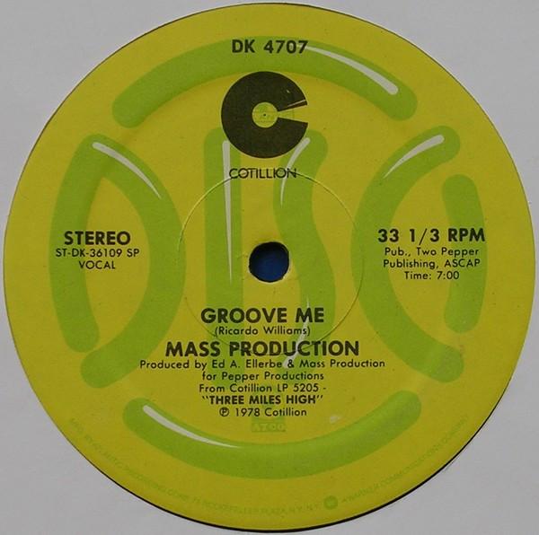 Mass Production - Groove Me / Slow Bump