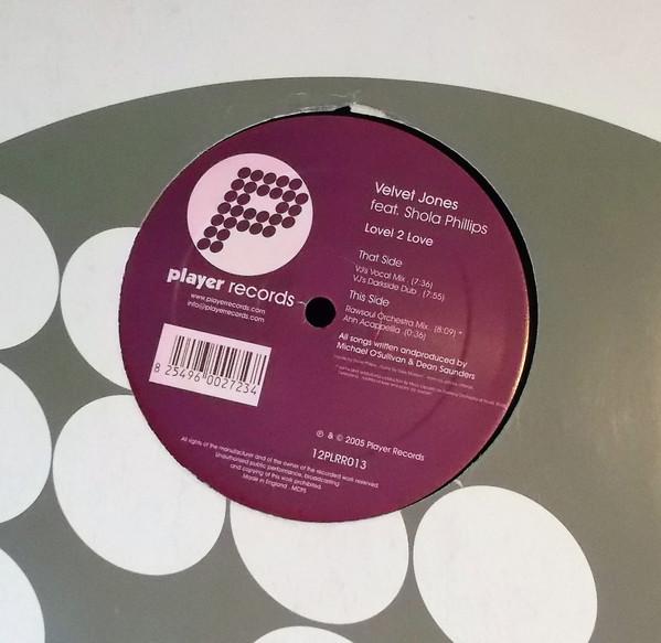 Velvet Jones , Shola Phillips - Love 2 Love